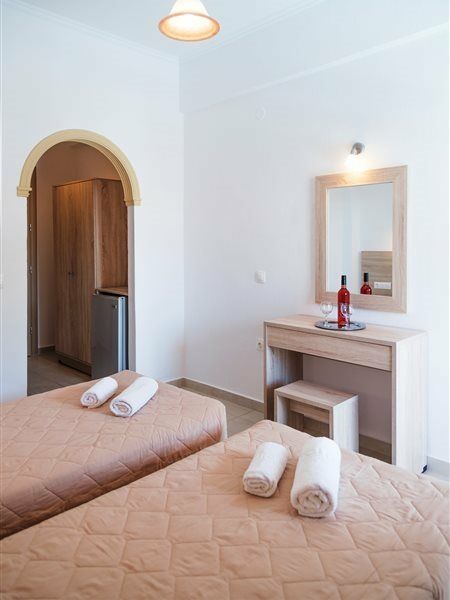 Lefkimi Hotel Kavos Bagian luar foto